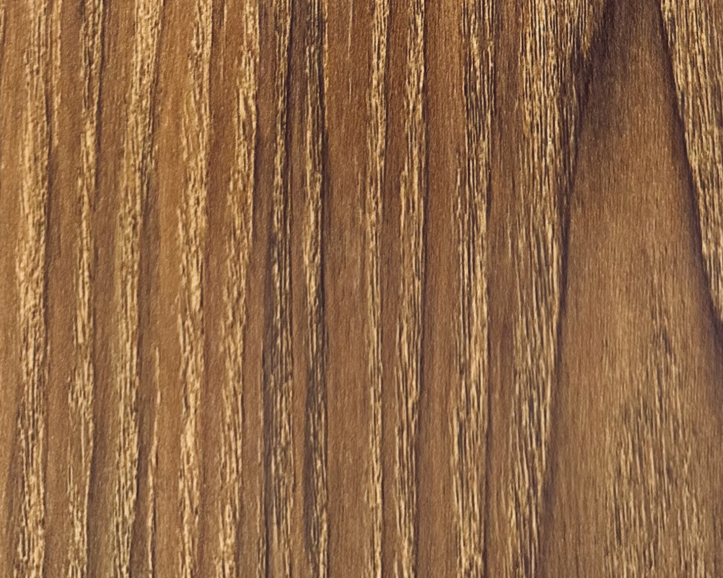 海島型超耐磨(夾板式耐磨)，適用氣候潮濕的環境。