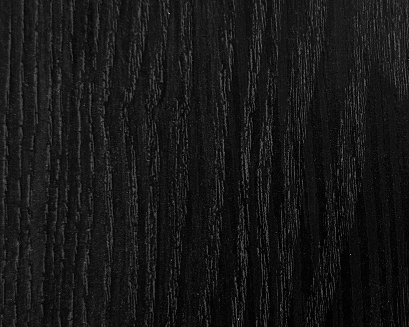 海島型超耐磨(夾板式耐磨)，適用氣候潮濕的環境。