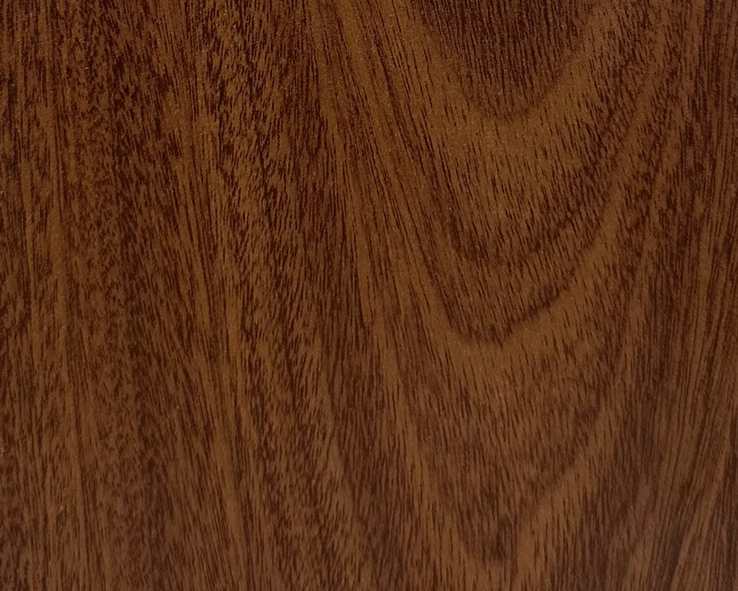 10 mm (含靜音墊）  尺寸: 10mm*127mm*808mm
* 亮面超耐磨木地板