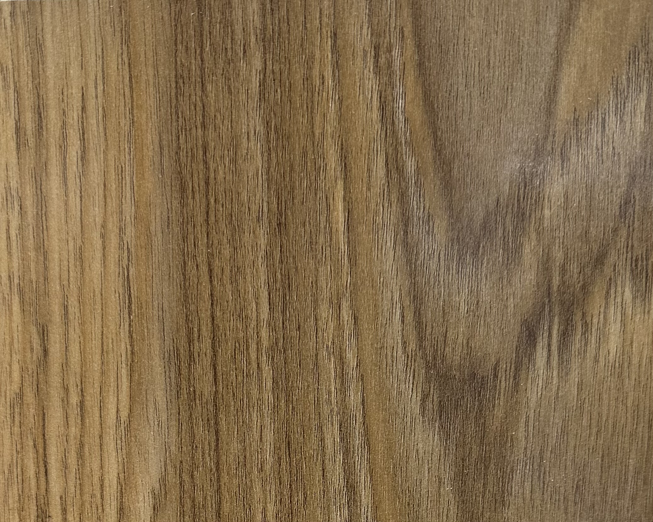 13 mm (含靜音墊）尺寸: 13mm*163mm*1213mm 
*亮面超耐磨木地板