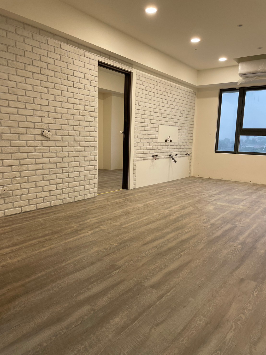 酷龍木地板 Krono Flooring－SPC石塑地板8944 施工丈量