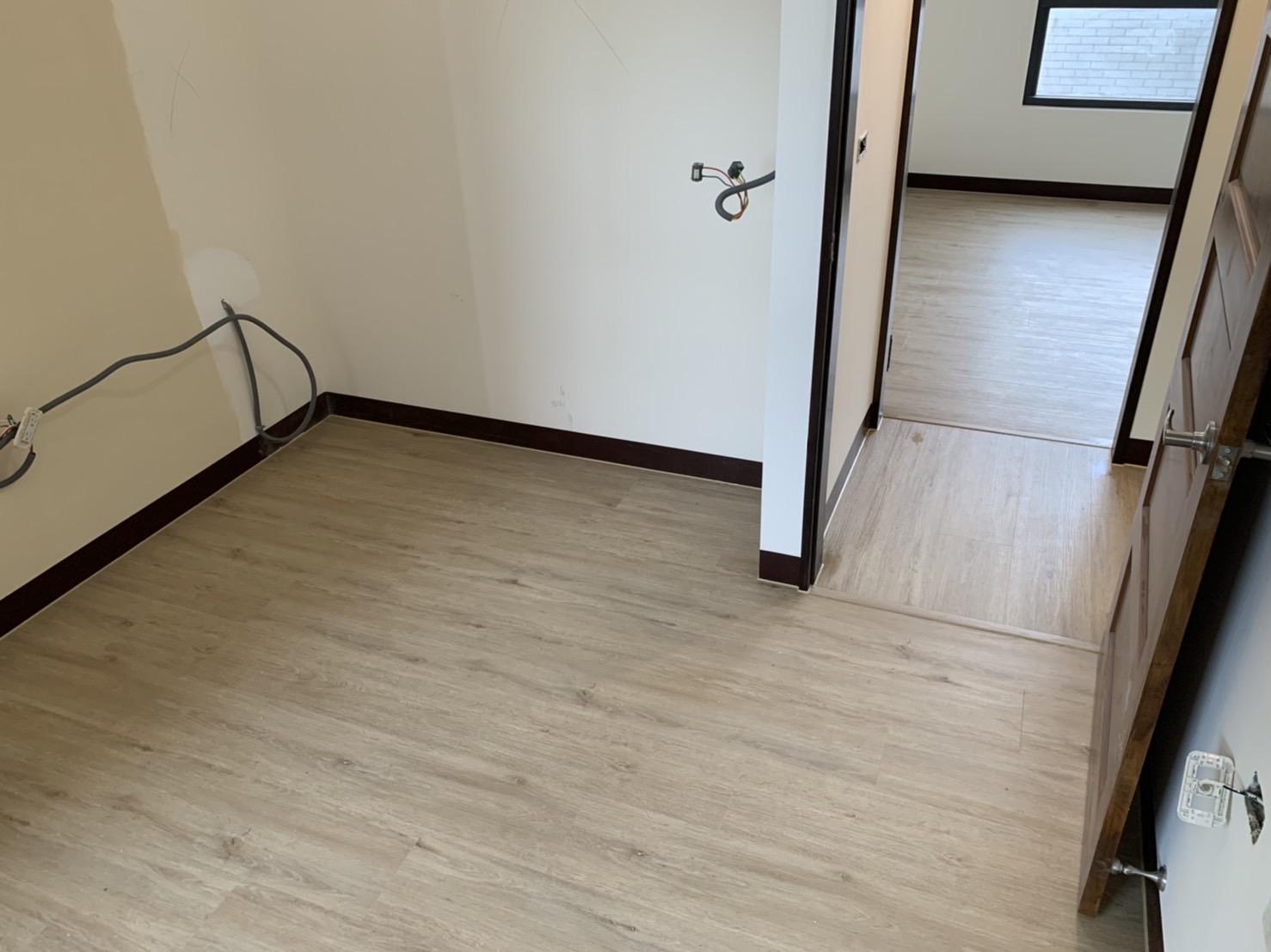 SPC石塑地板8007 施工 丈量