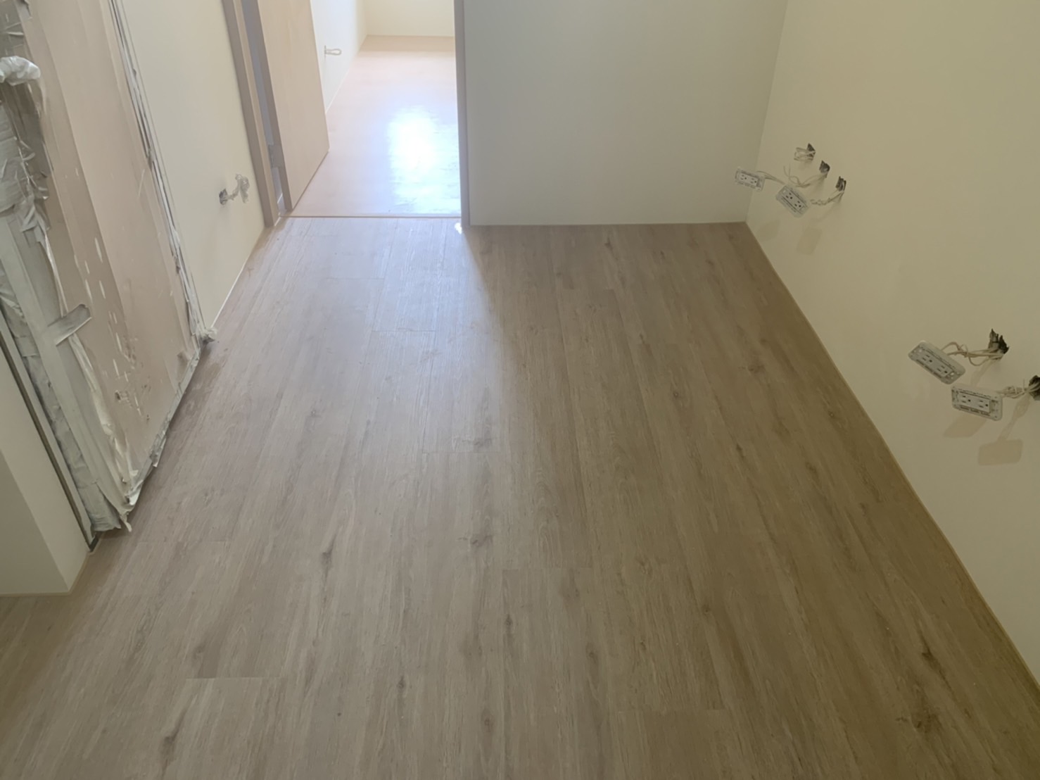 SPC石塑地板8007 施工丈量
