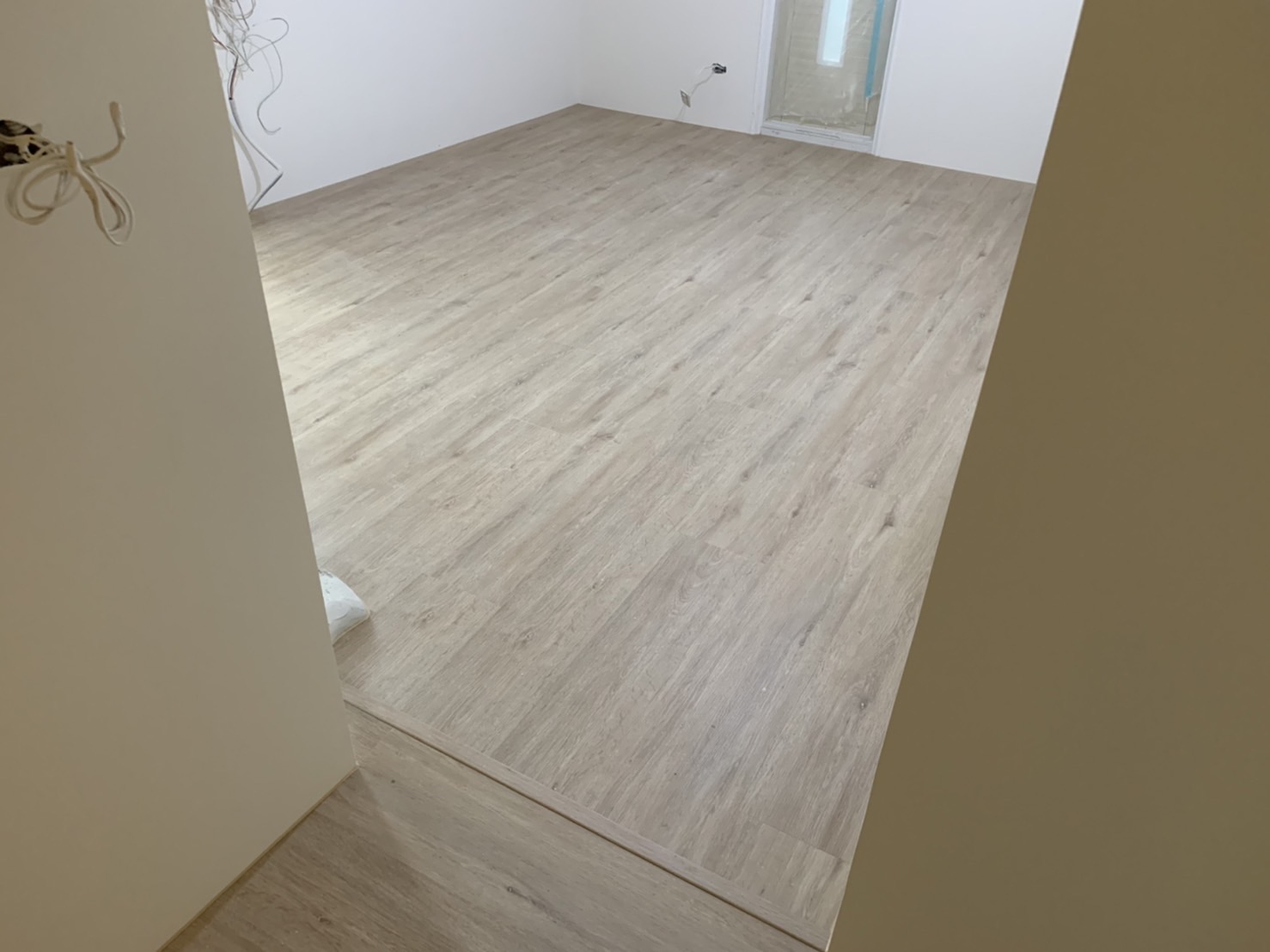 SPC石塑地板8007 施工丈量