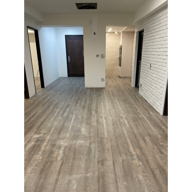 酷龍木地板 Krono Flooring－SPC石塑地板8944