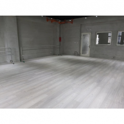 舞蹈教室採用泛利歐VC5967丹麥橡木.jpg